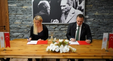 Gençlerin enerjisiyle daha güçlü Bornova için imzalar atıldı