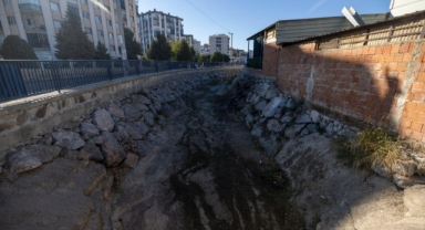 Hedef, temiz körfez... İZSU'dan derelerde temizlik mesaisi! 