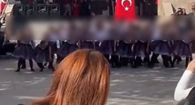 İzmir’de 29 Ekim gösterisinde müstehcen şarkı tepkisi: Milli Eğitim soruşturma açtı