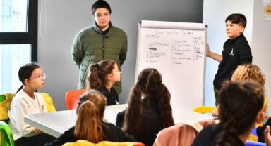 İzmir’de çocukların da sözü var... Çocuk Meclisi’nin komisyon toplantıları başladı! 