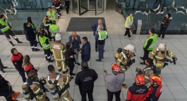 İzmir’in gökdelenler bölgesinde yangın tatbikatı