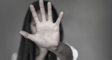 Kadına şiddete karşı İzmir’den mesaj