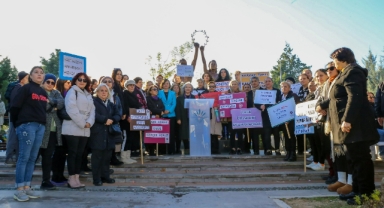 Kadınların yarım kalan gülüşleri Karabağlar’da tamamlandı