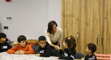 Karabağlar Çalıkuşu Semt Merkezi'nde çocuklar ve aileleri için bilinçlendirme etkinlikleri düzenlendi