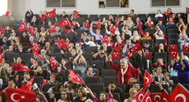 Karabağlar’da Atatürk’e Vefa: Sergi, söyleşi ve konserle anıldı