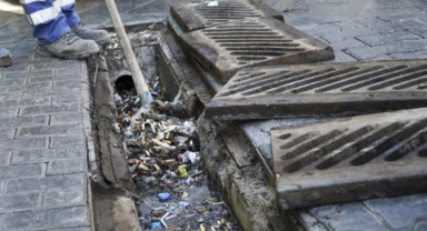 Karşıyaka’da sel riskine karşı çalışmalar sürüyor