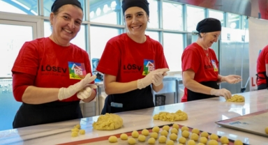 Karşıyaka’nın mutfağı lösemili çocuklar için üretti