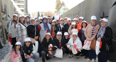 Kırkağaçlı kadınlar adım adım Manisa’yı gezdi