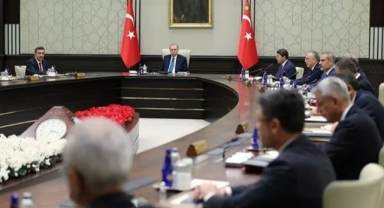 Kulis: Kabine’deki iki bakandan birinin gideceği kesinleşti 