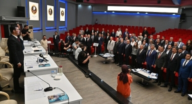 Manisa Büyükşehir Meclisi’nde “Devlet Bahçeli” gerilimi: “Olacaklardan biz mesul değiliz”