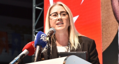 AK Parti Konak Kongresinda teşkilata ve ilçe başkanına ağır eleştiri: Tek inanan benmişim