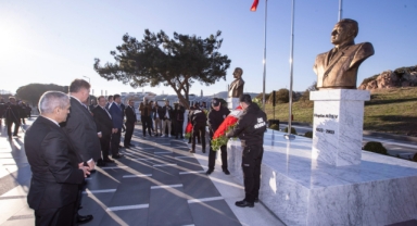 Aliyev 21. ölüm yıl dönümünde İzmir’de anıldı