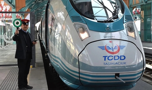 Bakan Uraloğlu duyurdu: Ankara-İzmir arası 3,5 saate düşecek