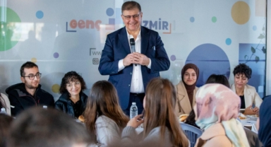 Başkan Tugay: Gençler isterse dünyayı değiştirebilir