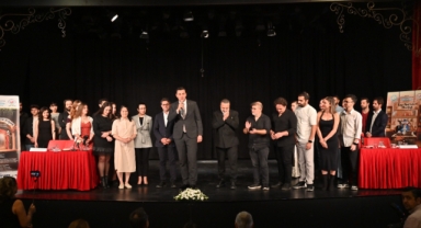 Başkan Zeyrek: Tiyatro yaşamdır, kültürlerin en güzel anlatım şeklidir