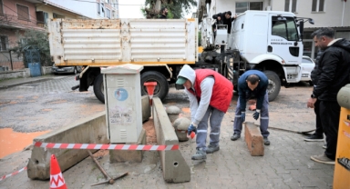 Bornova’da elektrik kaçağı tehlikesine hızlı müdahale