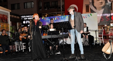 Bornova'da yeni yıl konseri: Başkan Eşki’den kültür ve sanat mesajı