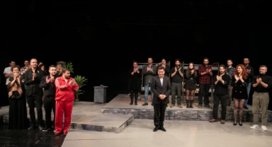 'Çok Tuhaf Soruşturma' oyununun prömiyeri yapıldı