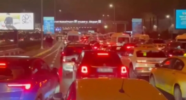 İstanbul Havalimanı'nda giriş çıkışlar kısa süreliğine kapatıldı!