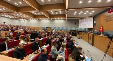 İzBB Meclisi’nde gündem ÇEDES: “Yusuf Tekin istifa etmeli”