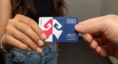  İzmirli kadınların 'Anne Kart' mutluluğu