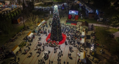 Karşıyaka’nın ‘Yeni Yıl Pazarı’na büyük ilgi