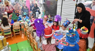 Manisalı Çocuklar Yeni Yıl Coşkusunu Doyası Yaşadı