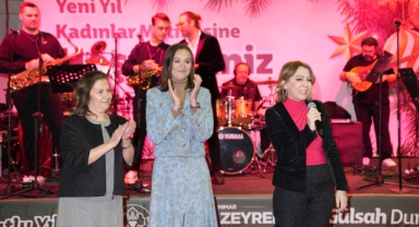 Manisalı kadınlar, ‘Yeni yıl matinesinde buluştu'