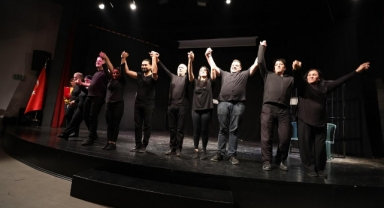 Menderes, ilk kez Tiyatro Festivali’ndeydi