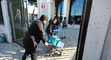 Meryem Ana Evi otopark gelirleri için mücadele sürüyor: İmzalar teslim edildi! 