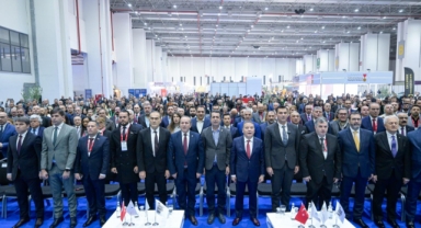 Sağlık ve turizm sektörlerinin kalbi İzmir’de atıyor