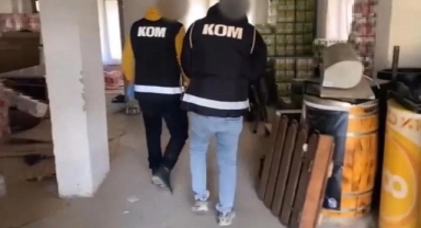 Selçuk'ta kaçakçılık operasyonu: 650 bin TL değerinde ürün ele geçirildi