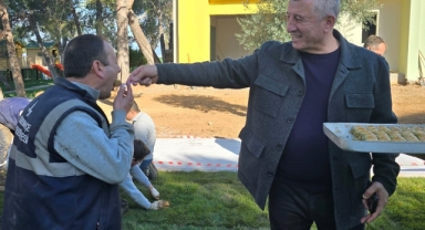 Başkan Günay'dan işçilere baklavalı teşekkür