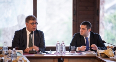 Başkan Tugay: “İzmir’in ana arterlerini yenileyeceğiz”