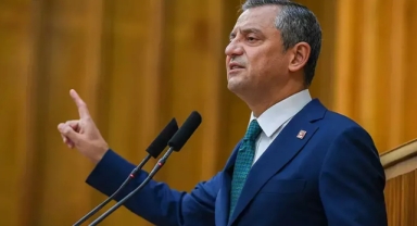 CHP Lideri Özgür Özel, İzmir'deki maaş krizine tepki gösterdi: Vermeyen namussuz!