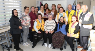 Kadın Dayanışma Merkezi’nde okuma yazma kursu, büyük ilgi gördü