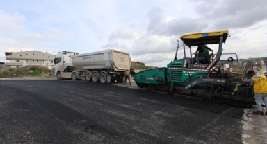 Urla'da yol yenileme çalışmaları başladı