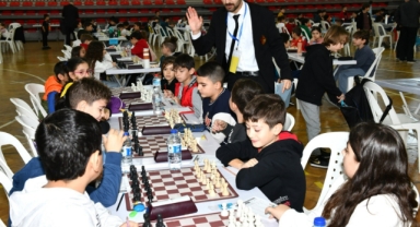 Çiğli Belediyesi'nden Satranç Turnuvası
