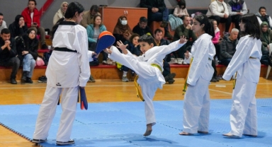Gaziemir’in taekwondocuları kuşak heyecanı yaşadı