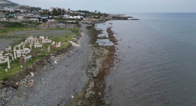 Hatay'da deniz çekildi: 20 metreye ulaştı