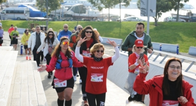 Karşıyaka’da yürekleri ısıtan koşu!