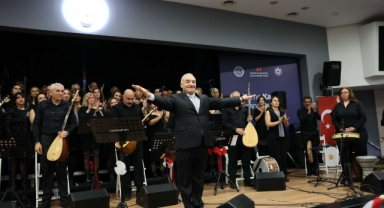 Balçova Belediyesi Korosu kulakların pasını sildi