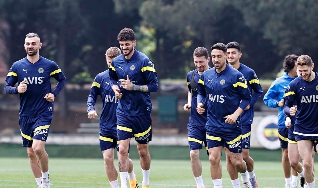 Fenerbahçe'den açıklama geldi: Başakşehir maçı hazırlıkları tamam!