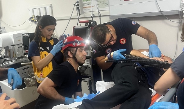 İzmir İtfaiyesi’nden hayat kurtaran operasyon