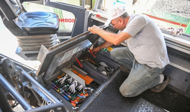 Bornova'da belediyeye ait araçlara saldırı: Başkan Eşki'den sağduyu çağrısı geldi!