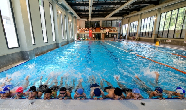 Bornova'da yüzme yarışlarına büyük ilgi: Kayıtlar kısa sürede doldu!