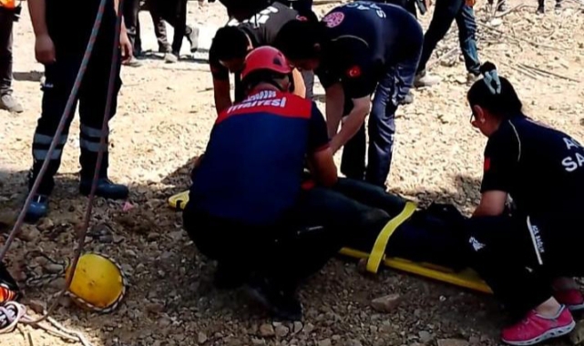 İzmir İtfaiyesi kuyuya düşen yurttaşı kurtardı