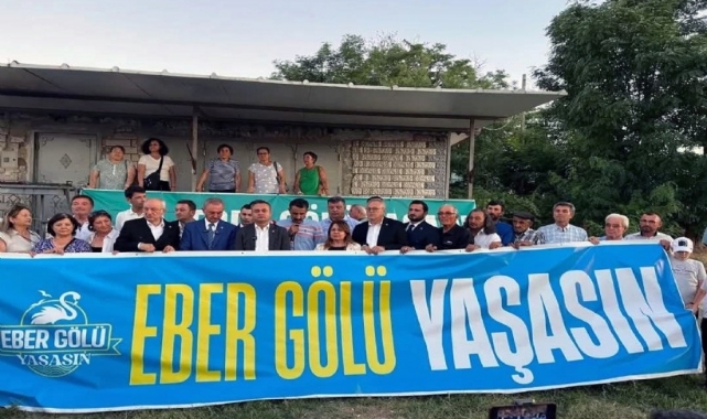CHP'li vekiller, Eber Gölü için çağrıda bulundu!
