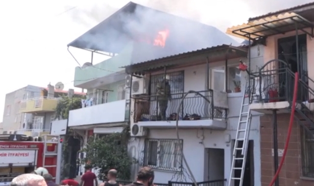 İzmir'in göbeğinde yangın: Mahalleyi panik sardı!