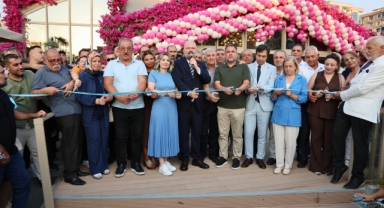 Menemen Belediyesi Aynısefa Sosyal Tesisleri görkemli bir törenle açıldı